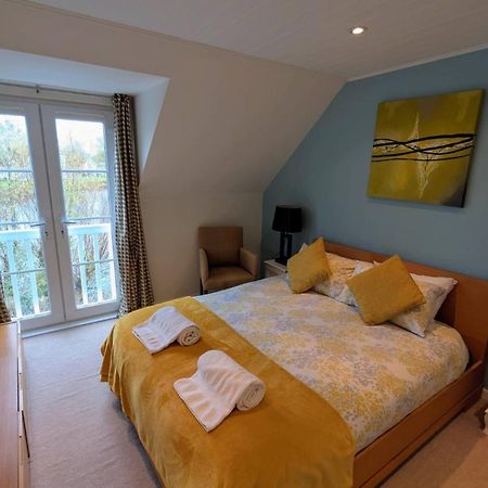 Charming Lake House Nature Retreat In Cotswold Water Park, South Cerney Near Cirencester Ngoại thất bức ảnh