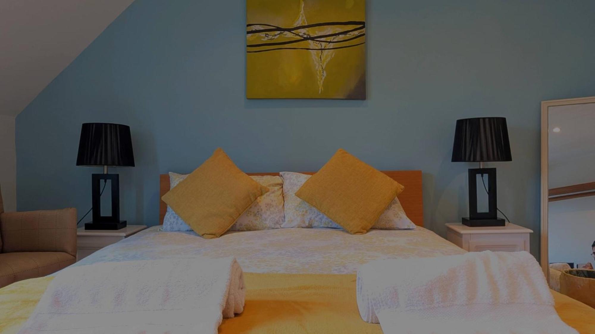 Charming Lake House Nature Retreat In Cotswold Water Park, South Cerney Near Cirencester Ngoại thất bức ảnh