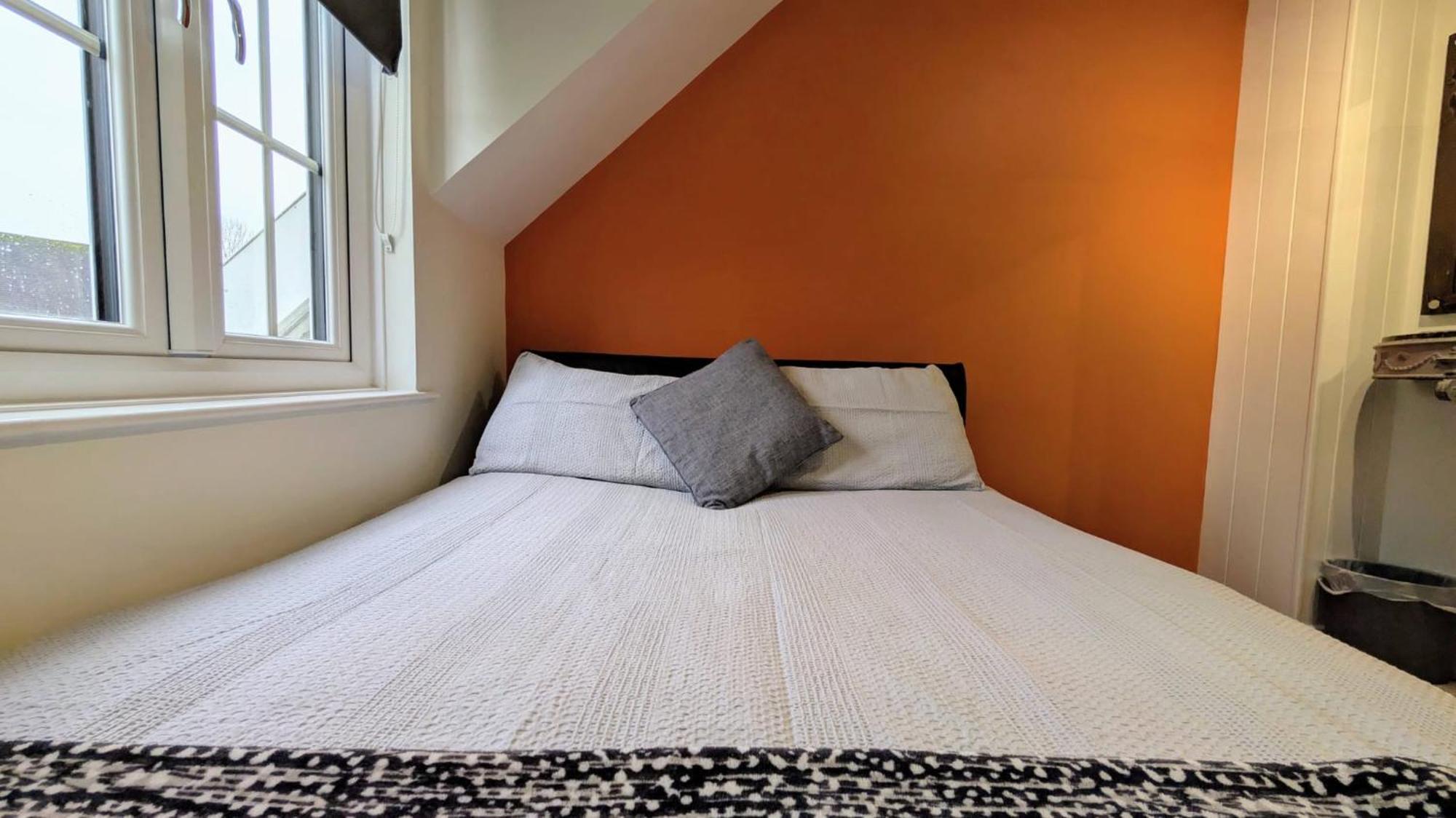 Charming Lake House Nature Retreat In Cotswold Water Park, South Cerney Near Cirencester Ngoại thất bức ảnh